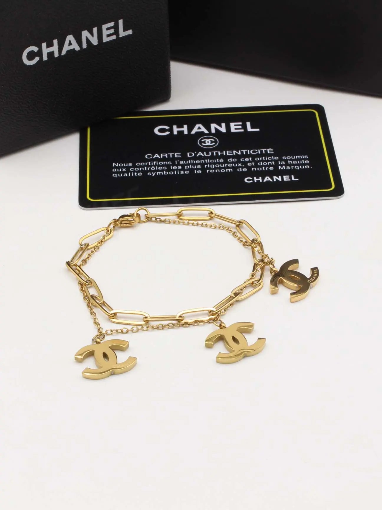 اسوارة شانيل دبل شاين لوقو ثري بندنت اسواره chanel