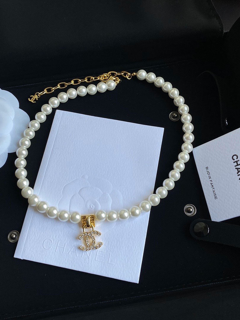 سلسال شانيل لولو لوقو كبير سلسال chanel