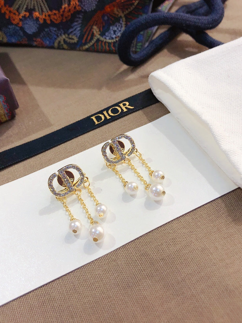 حلق ديور 8042 حلق dior ذهبي