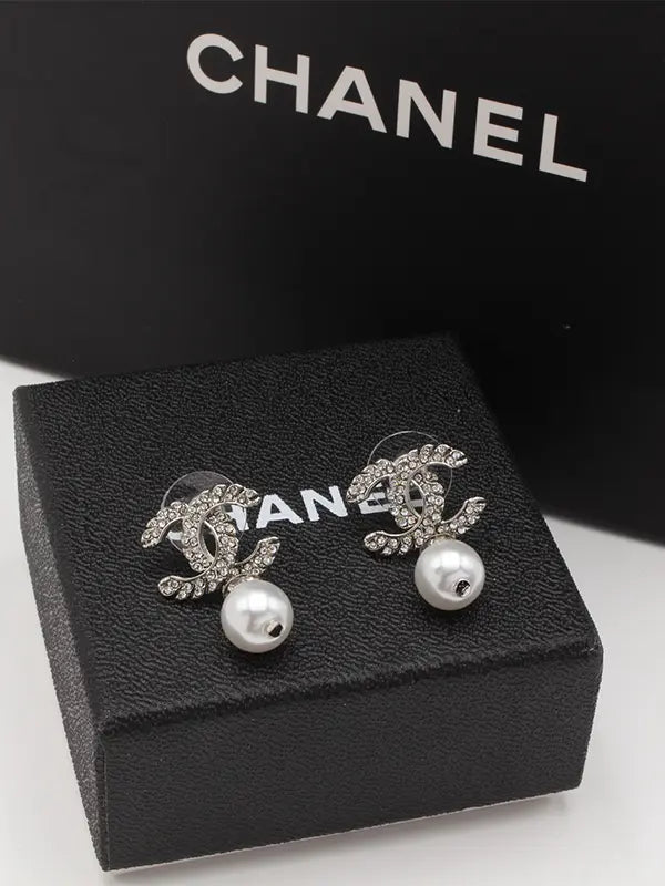 حلق شانيل 555 حلق chanel