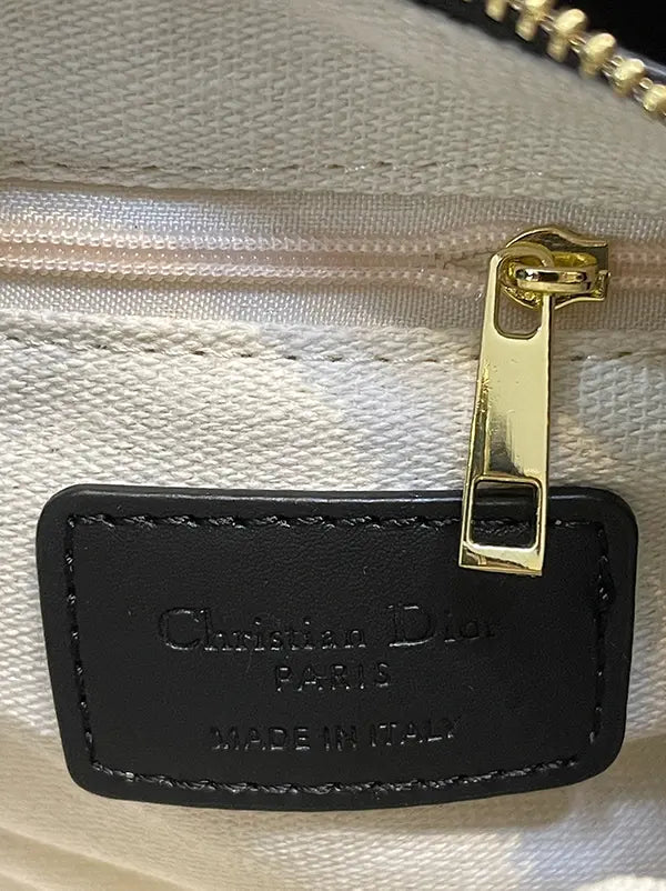 شنطة ديور ماستر وسط شنط وحقائب dior bags