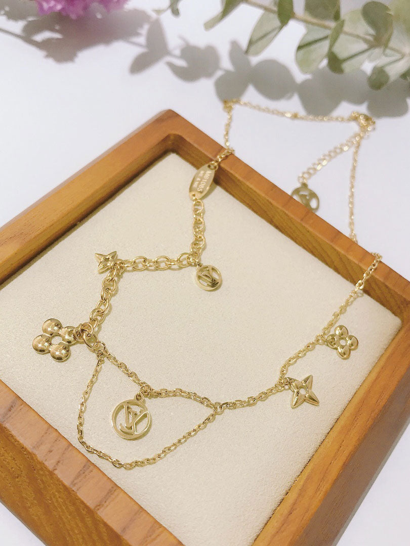 سلسال لويس فيتون ملتي بندنت سلسال louis vuitton