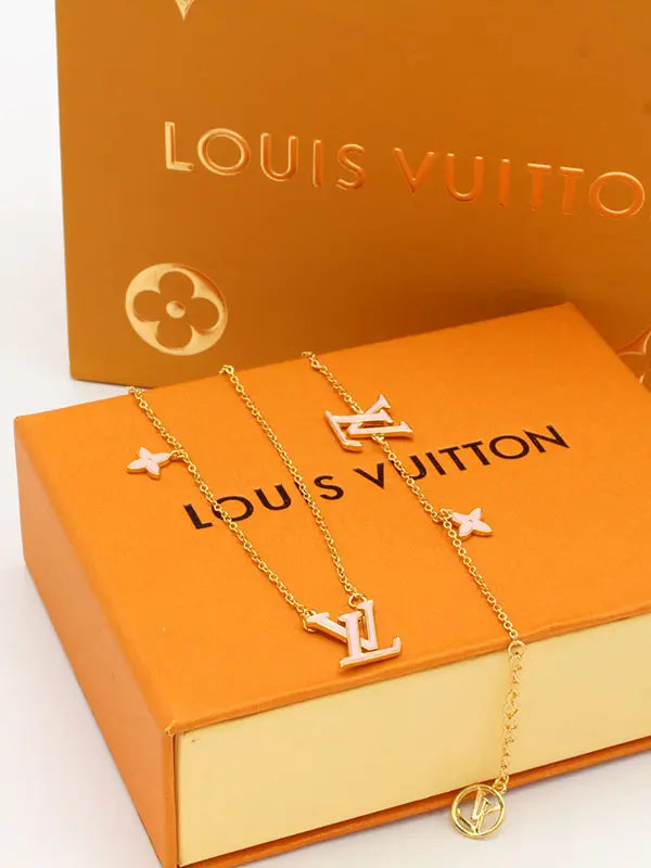 طقم لويس فيتون شيل ناعم 2 قطع اطقم louis vuitton