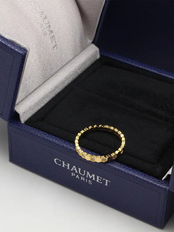دبلة شومية لوقو هاف ستون خواتم chaumet