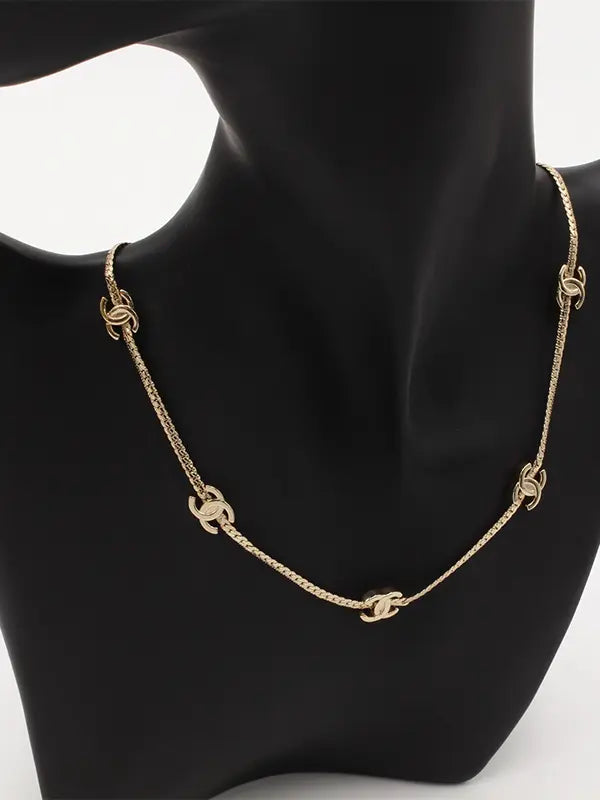 عقد شانيل تشوكر لوقو سلسال chanel