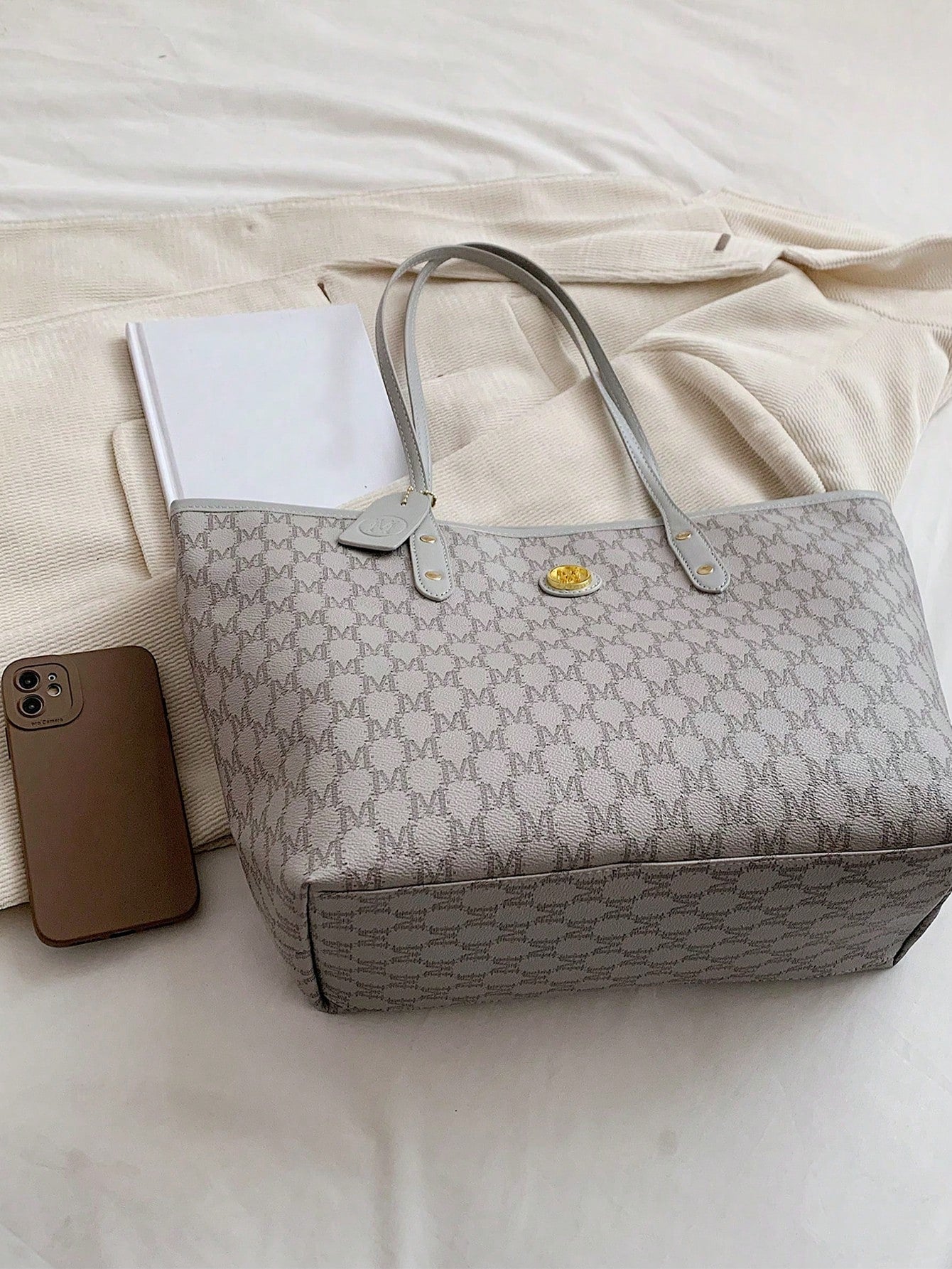 شنطة نسائية كبيرة كحلية شنط وحقائب شنط