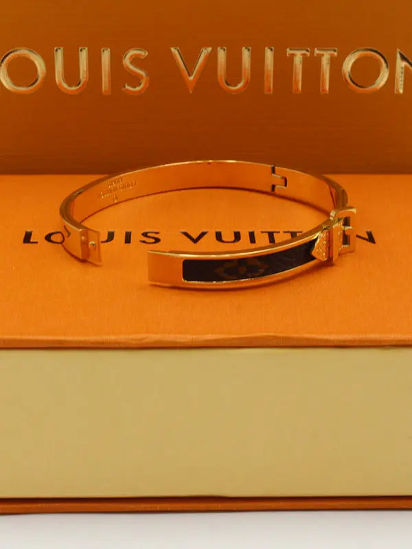اسواره لويس فيتون كي بانقل قولد اند براون اسواره louis vuitton