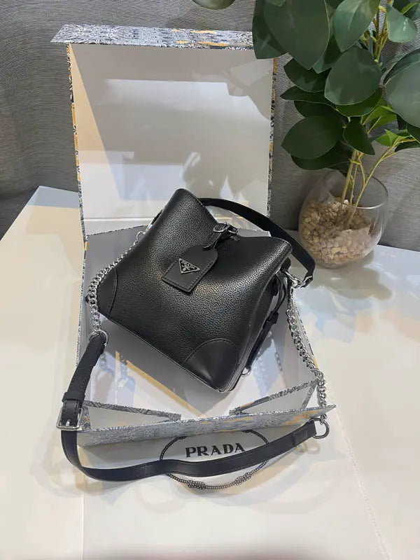شنطة براد الجلد ماستر شنط وحقائب brada bags اسود