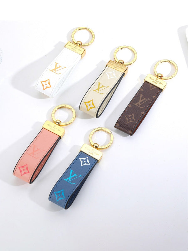 ميدالية لويس فيتون ليذر لوقو ميدالية louis vuitton