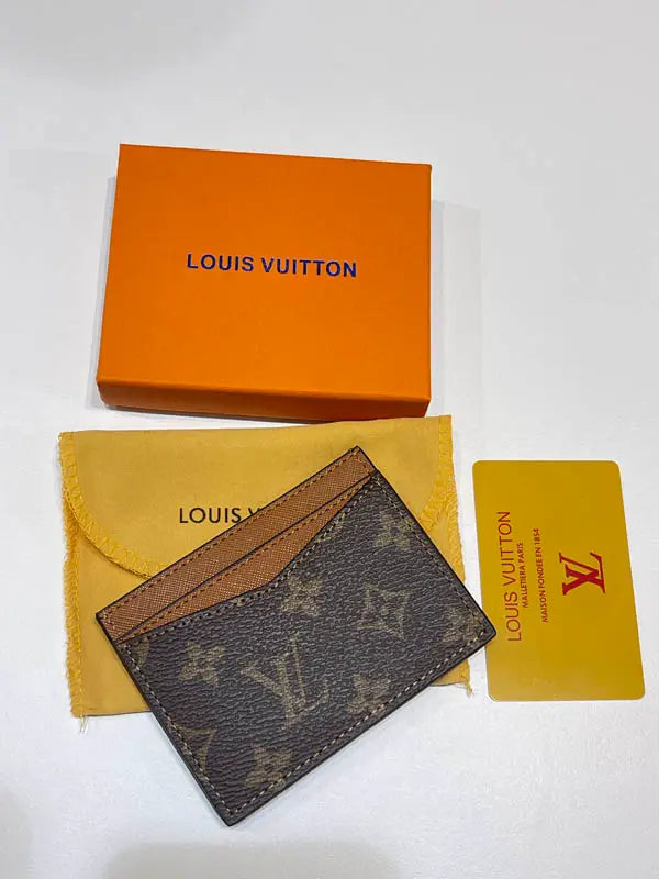 بوك لويس فيتون مع بوكس 375 محافظ louis vuitton bags