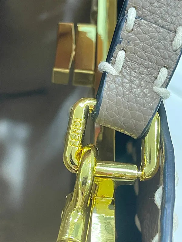 شنطة فندي بنية بتعليقه كرز شنط وحقائب fendi bags