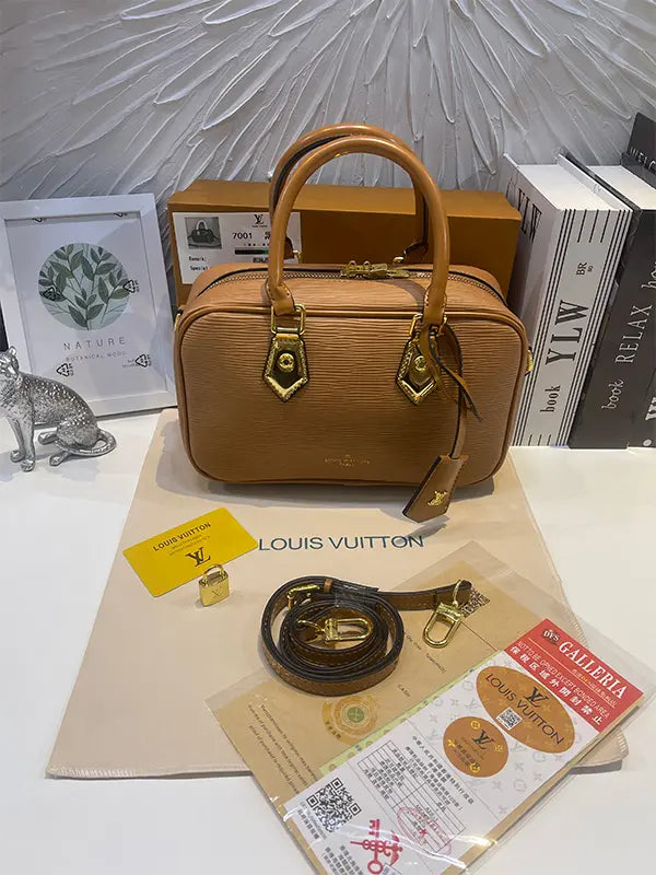 شنطة لويس فيتون ماستر نيو شايب شنط وحقائب louis vuitton bags جملي