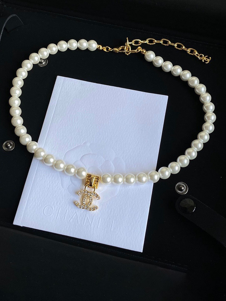 سلسال شانيل لولو لوقو كبير سلسال chanel ذهبي