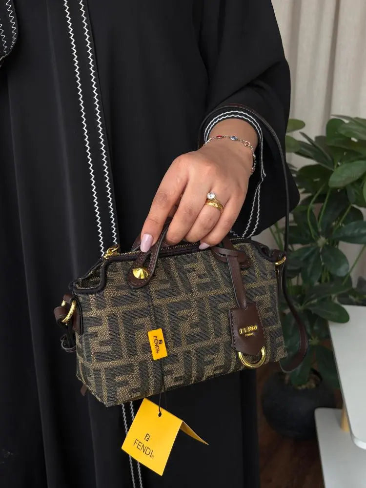 شنطة فندي بنية صغيرة شنط وحقائب fendi bags