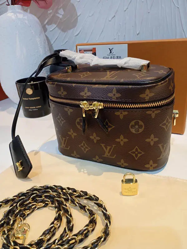 شنطة لويس فيتون ماستر صغيرة مكيب اب شنط وحقائب louis vuitton bags