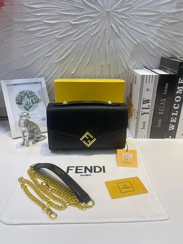 شنطة فندي صغيره اسود ماستر نيو لوقو شنط وحقائب fendi bags