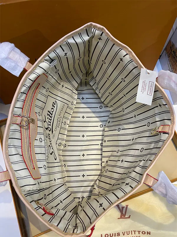 شنطة لويس فيتون كبيره بني داخلي اوفوايت شنط وحقائب fendi bags