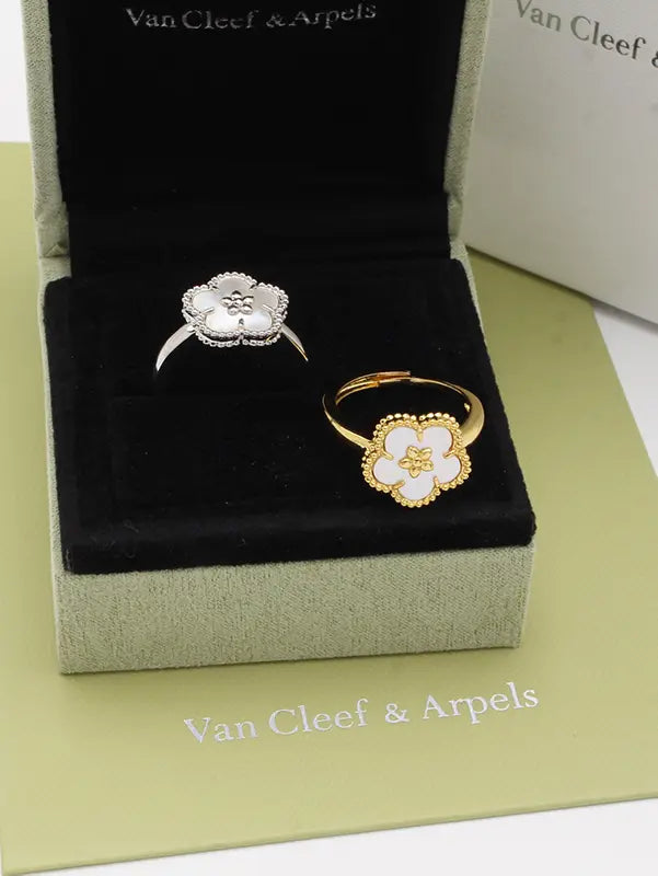 خاتم فان كليف زهرات الامبرا اند اربلز الماستر خواتم van cleef