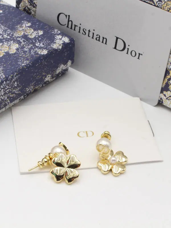 حلق ديور لولو فلاور 675 ماستر حلق dior