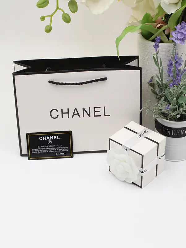 ملحقات شانيل للاطقم مربع صغيره هاي فيرجن هدايا chanel