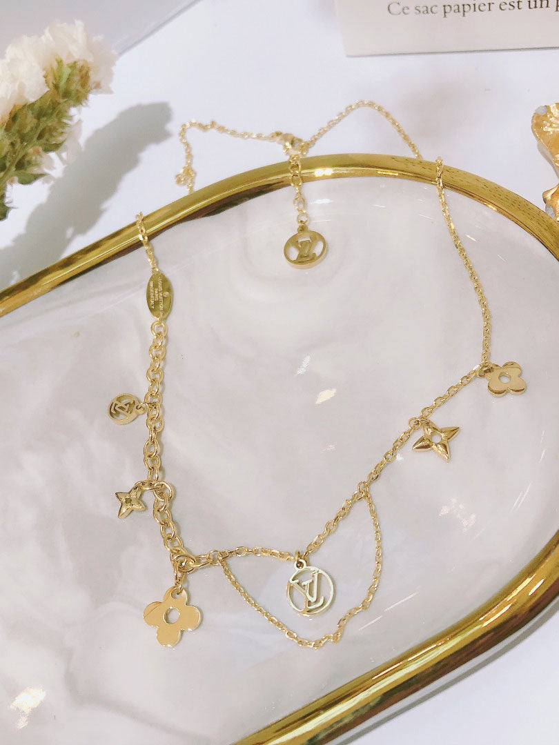 سلسال لويس فيتون ملتي بندنت سلسال louis vuitton