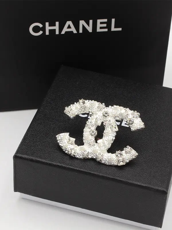 بروش شانيل 233 بروش chanel