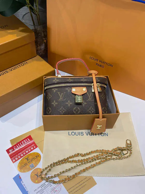 شنطة لويس فيتون ماستر نيو لوك شنط وحقائب louis vuitton bags