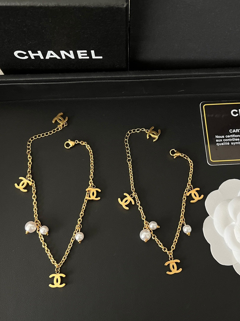 اسواره شانيل لولو بيرل لوقو اسواره chanel