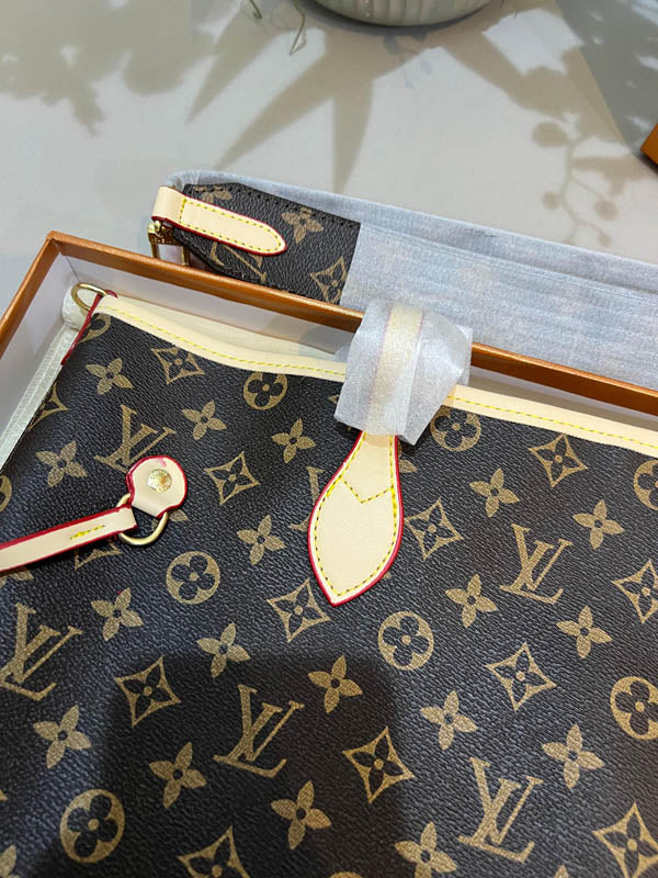 شنطة لويس فيتون ماستر كبيرة شنط وحقائب louis vuitton bags