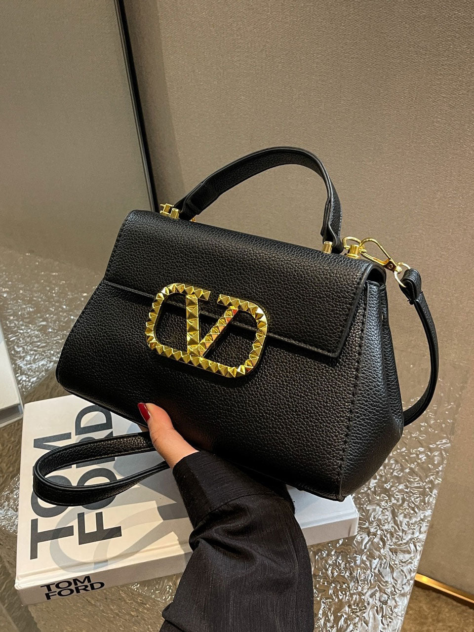 حقيبة فالنتينو اسود شنط وحقائب VALENTINO اسود
