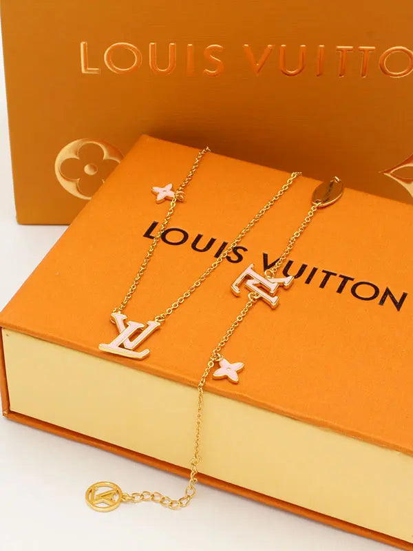 طقم لويس فيتون شيل ناعم 2 قطع اطقم louis vuitton