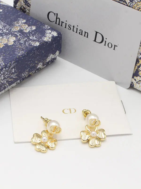 حلق ديور لولو فلاور 675 ماستر حلق dior