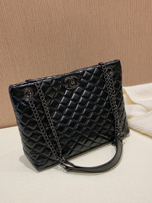 شنطة اسود مستوحى من شانيل شنط وحقائب chanel