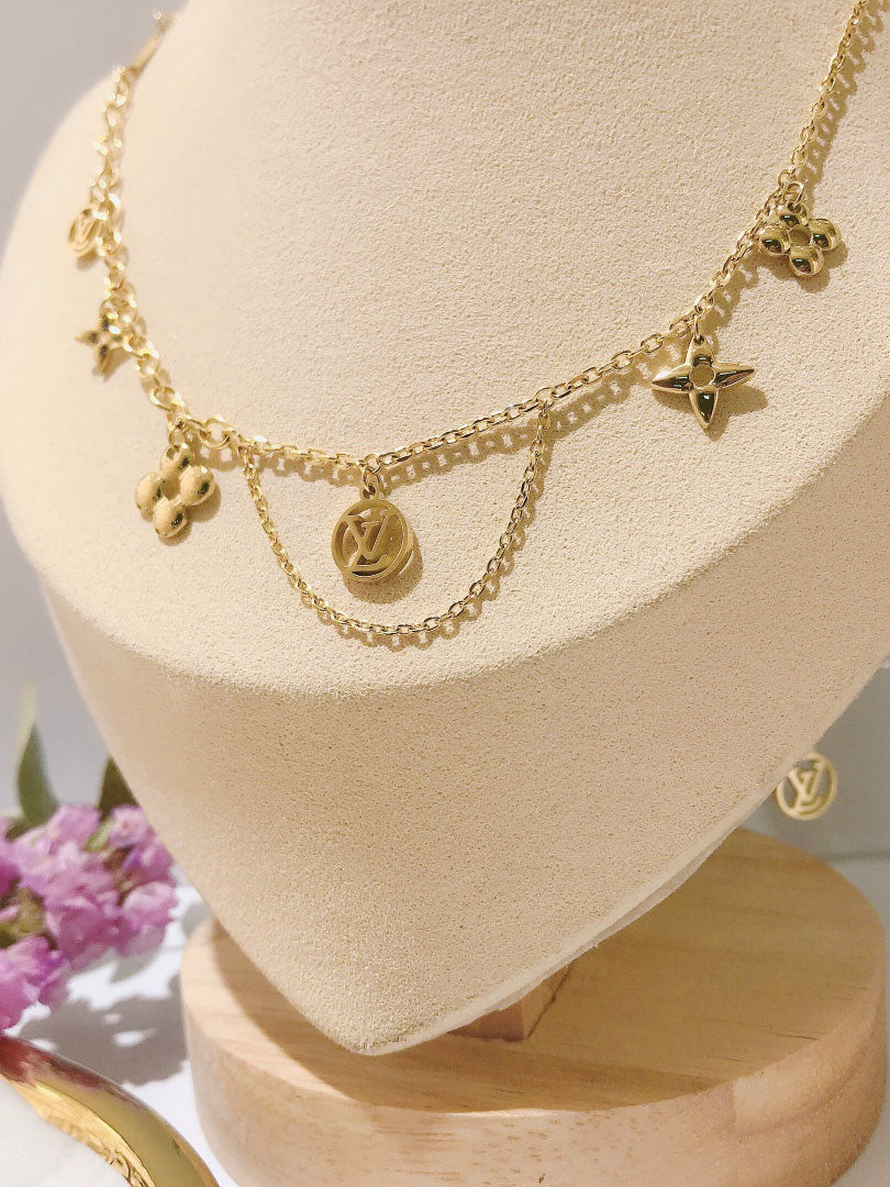 سلسال لويس فيتون ملتي بندنت سلسال louis vuitton