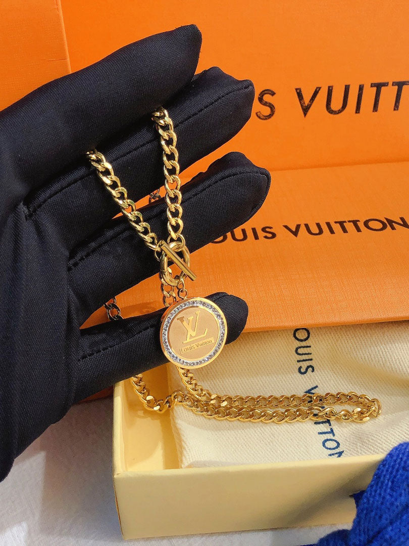 سلسال لويس فيتون بيق لوقو قولد سلسال louis vuitton