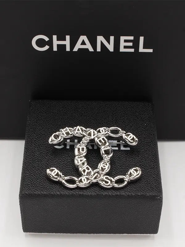 بروش شانيل ميتال لوقو 219 بروش chanel