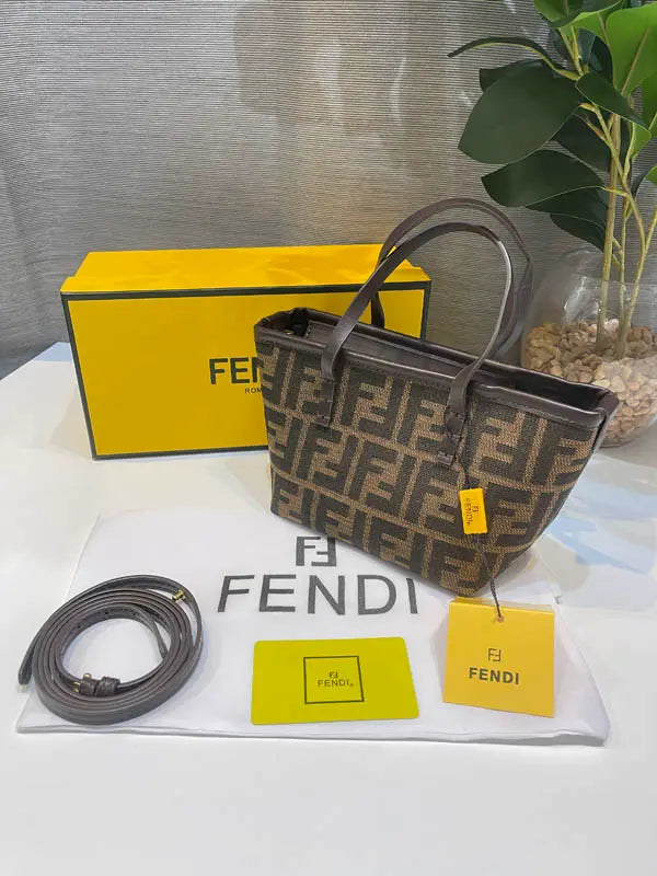 شنطة فندي وسط ماستر 390 شنط وحقائب fendi bags