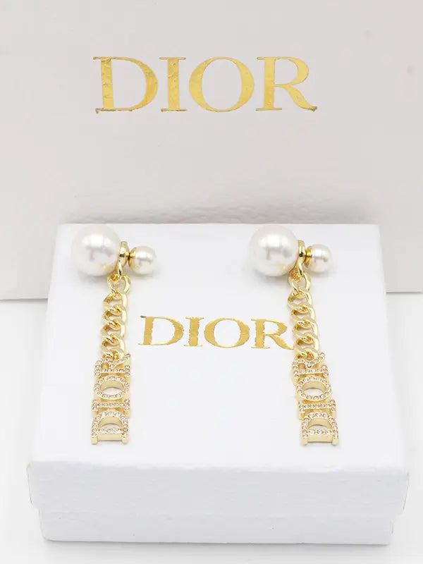 حلق ديور طويل 590 حلق dior ذهبي