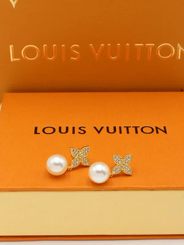 حلق لويس فيتون لولو وزركون لوقو حلق louis vuitton