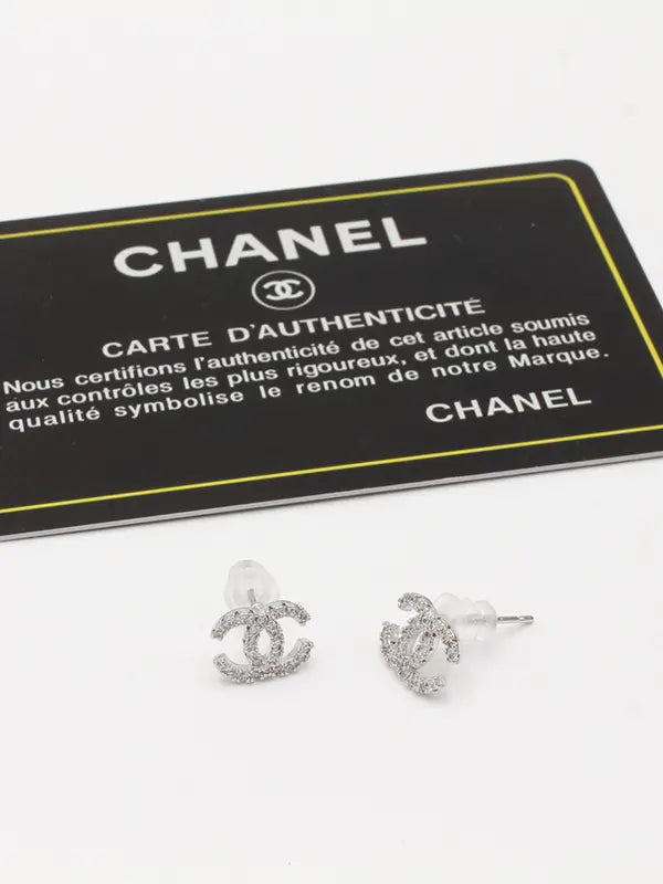 حلق شانيل صغير0.7 حلق chanel