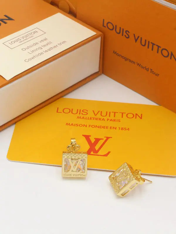 حلق لويس فيتون سكوير لوقو ماستر 700 حلق louis vuitton