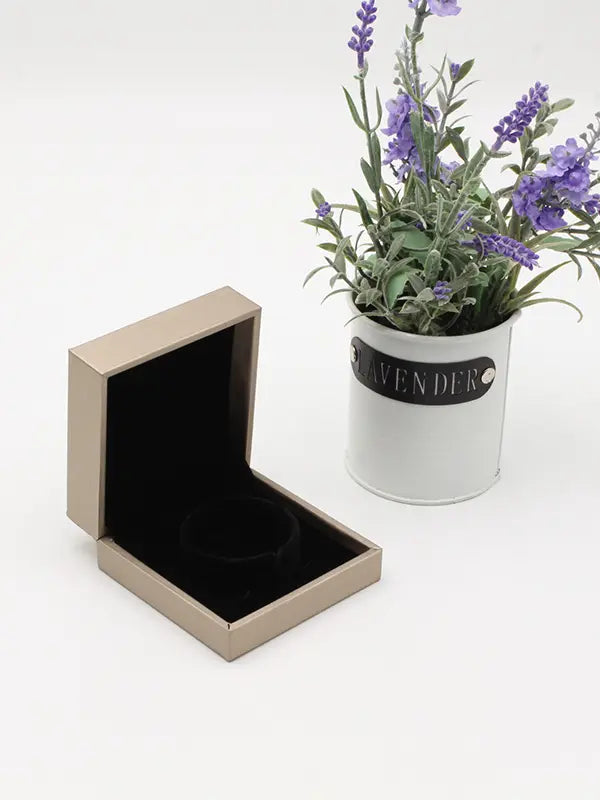 علبة اساور بني فاخرة هدايا متوفر 2 لون