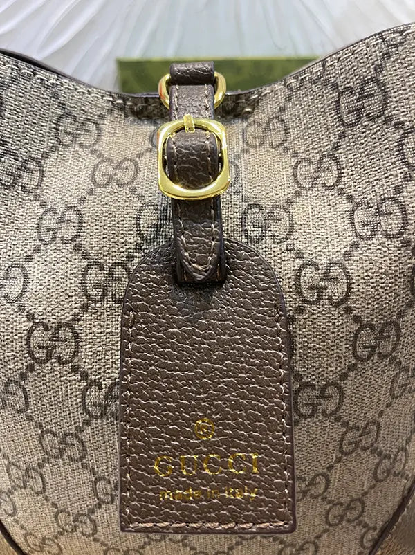 شنطة قوتشي ماستر وسط بنية شنط وحقائب gucci bags