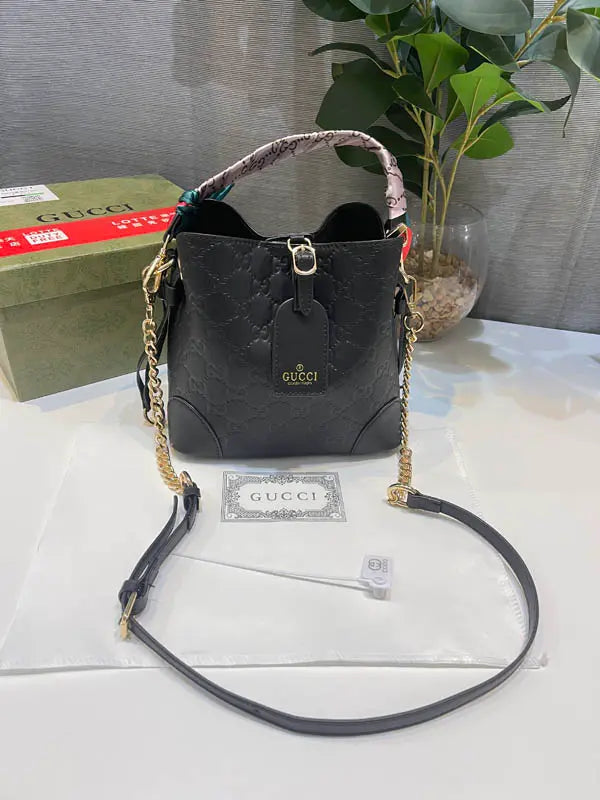 شنطة قوتشي الجلد ماستر 94 شنط وحقائب coach bags اسود