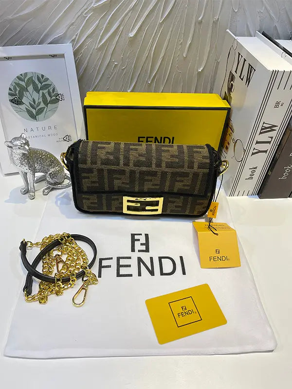 شنطة فندي نيو لوك ماستر شنط وحقائب fendi bags