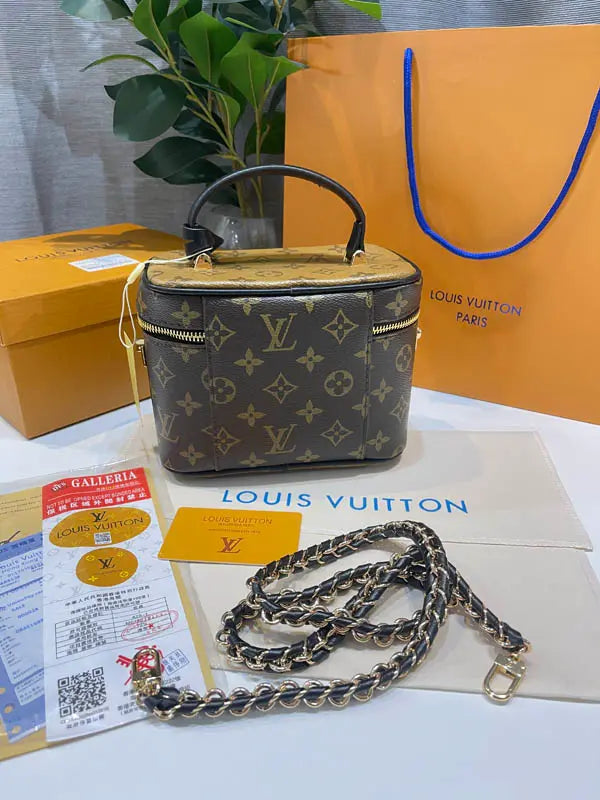 شنطة لويس فيتون ماستر ميك اب شنط وحقائب louis vuitton bags