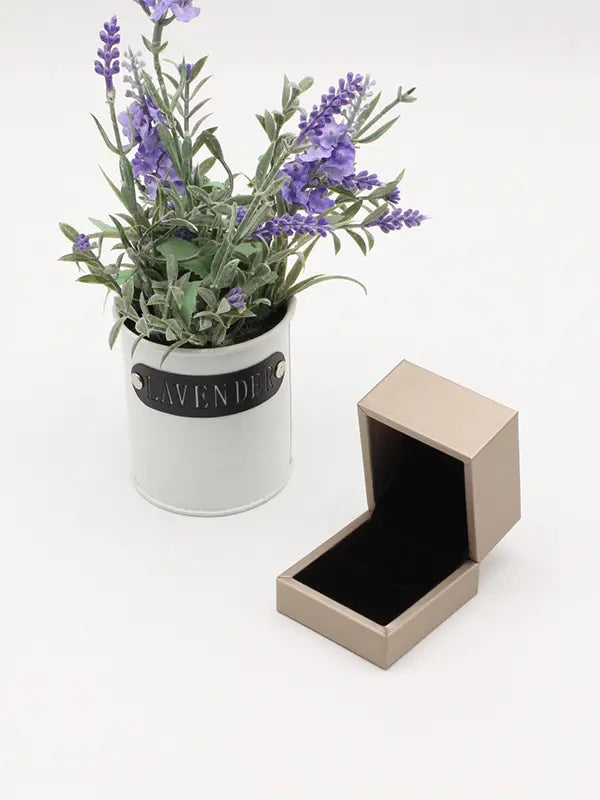 علبة خاتم بني فاخرة هدايا متوفر 2 لون