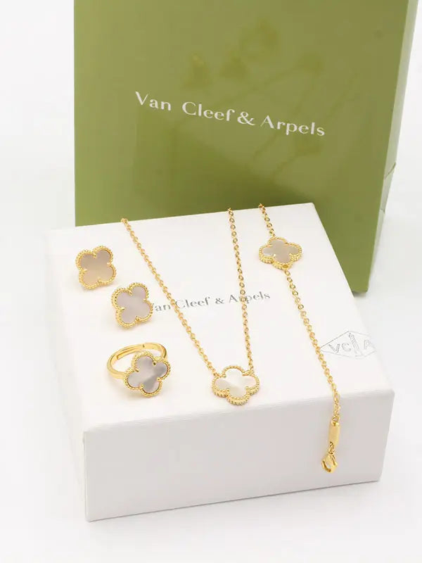 طقم فان كليف الجديد ناعم 4 قطع ابيض اطقم van cleef