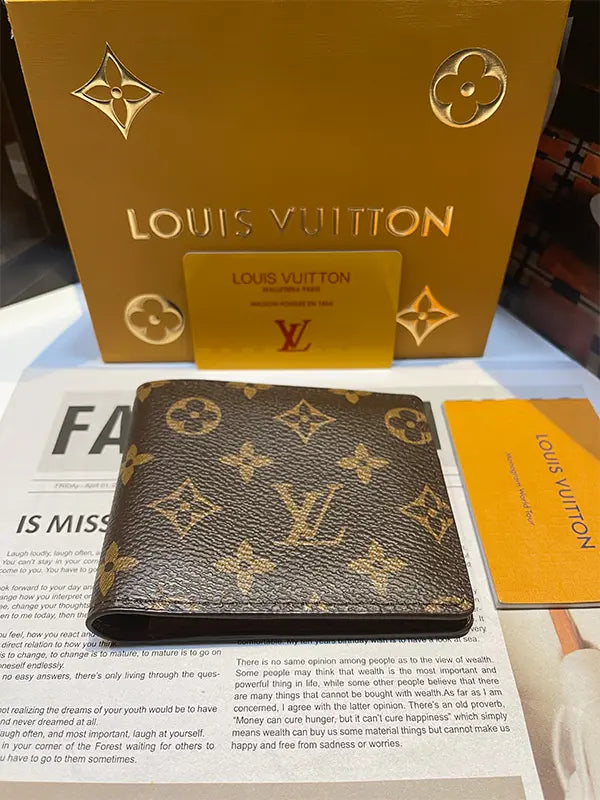 بوك لويس فيتون 320 محافظ louis vuitton bags