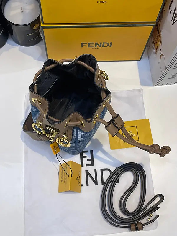 شنطة فندي ماستر صغيرة كحلي شنط وحقائب fendi bags
